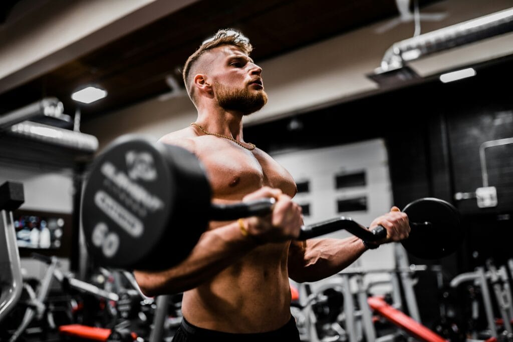 Trening siłowy a zdrowie psychiczne – jak regularne ćwiczenia wpływają na nasze samopoczucie i redukcję stresu 2 anastase maragos 7kEpUPB8vNk unsplash